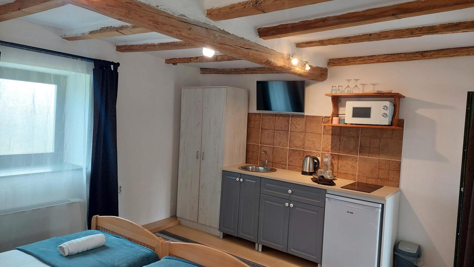 Готель Eva House Pacir Екстер'єр фото